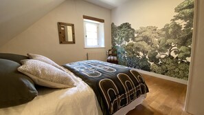 7 bedrooms, desk, iron/ironing board, free WiFi - Authentic Large Property in the Heart of Perche, Peacefull Location, Pool, Park (Longny les Villages)