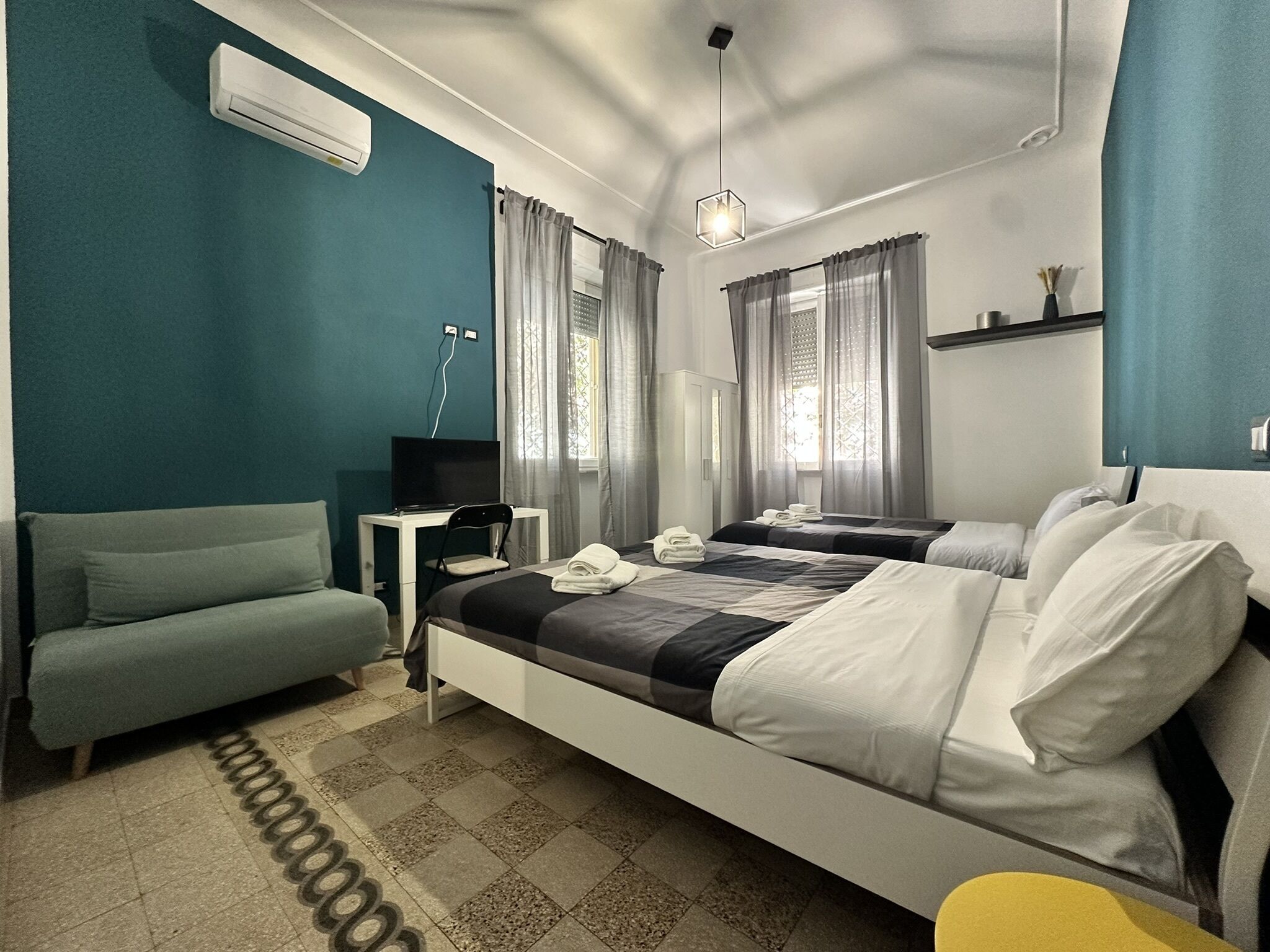 2 多间卧室、熨斗/熨衣板、WiFi、床单