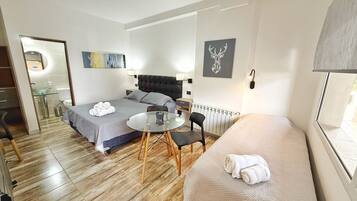 Gallery-Apartment, Erdgeschoss | 1 Schlafzimmer, Zimmersafe, Schreibtisch, laptopgeeigneter Arbeitsplatz