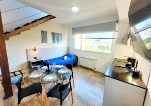 Grand Apartment | Living area