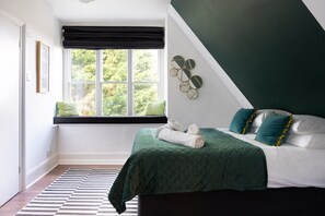 14 bedrooms, desk, iron/ironing board, travel crib