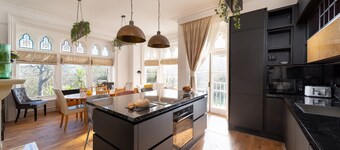 Westwell Hall, large coastal house sleeping up to 29