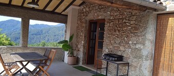Gîte Dans mas Cévenol Avec Belle vue sur la Vallée et les Montagnes