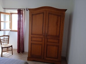 2 Schlafzimmer, Bügeleisen/Bügelbrett, Reisekinderbett
