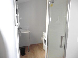 Douche, séchoir à cheveux
