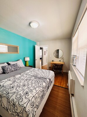 2 soverom, strykejern/-brett, reiseseng for barn og wi-fi (inkludert)