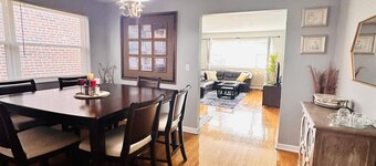 10 minutes to the lake! Family-sized Apt with  free parking.