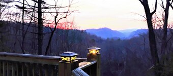 Spectacular mountain views, waterfalls, hike, bike, kayak at your doorstep!