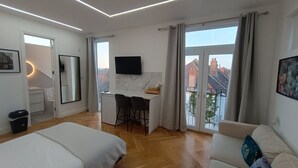 Studio – executive | Sengetøy av topp kvalitet, memory foam-senger og skrivebord
