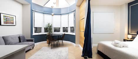 Luxury Studio | Living area
