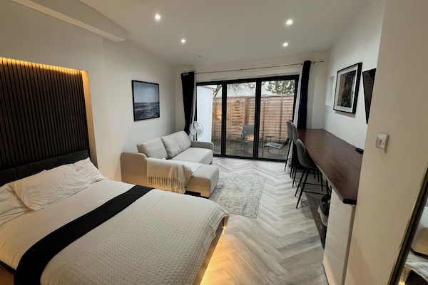 Estudio Premier | Ropa de cama de alta calidad, camas con efecto memoria y escritorio