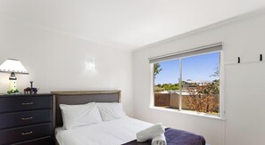 3 chambres, fer et planche Ă repasser, Wi-Fi, draps fournis