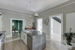 Interior - Beauty on Barnard, Luxury | History | Near Forsyth (Savannah)