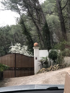Property grounds - Villa Luxueuse Grand Conf 190 m2 , Piscine 8x5 Entre Foret et Mer ,animaux Accep (Auriol)
