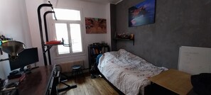 4 soverom, strykejern/-brett, wi-fi og sengetøy