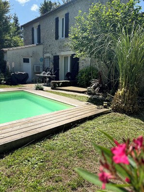 Terrace/patio - Maison en Pierre Avec Piscine (Villefranche-de-Lonchat)