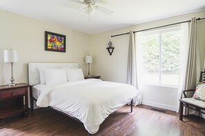 3 chambres, fer et planche à repasser, Wi-Fi gratuit, draps fournis