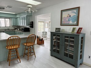 電子レンジ、オーブン、コンロ、食器洗い機