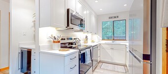 Tranquil forested oasis near rivers and trails with firepit, games, & wood stove