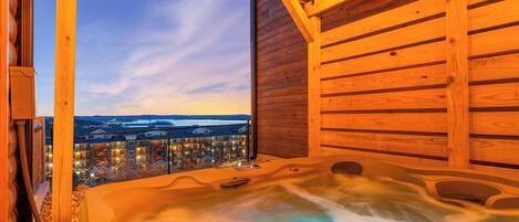 Bañera de hidromasaje al aire libre