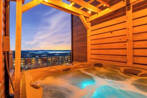 Bañera de hidromasaje al aire libre