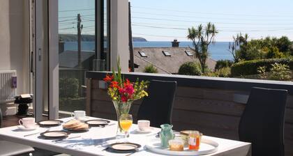 Beach view, period house, contemporary fitout in historic, fishing village