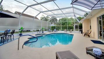 Piscine extérieure, piscine chauffée