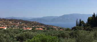 A beautiful olive orchard with mountain and sea view,ideal for a relaxing break 