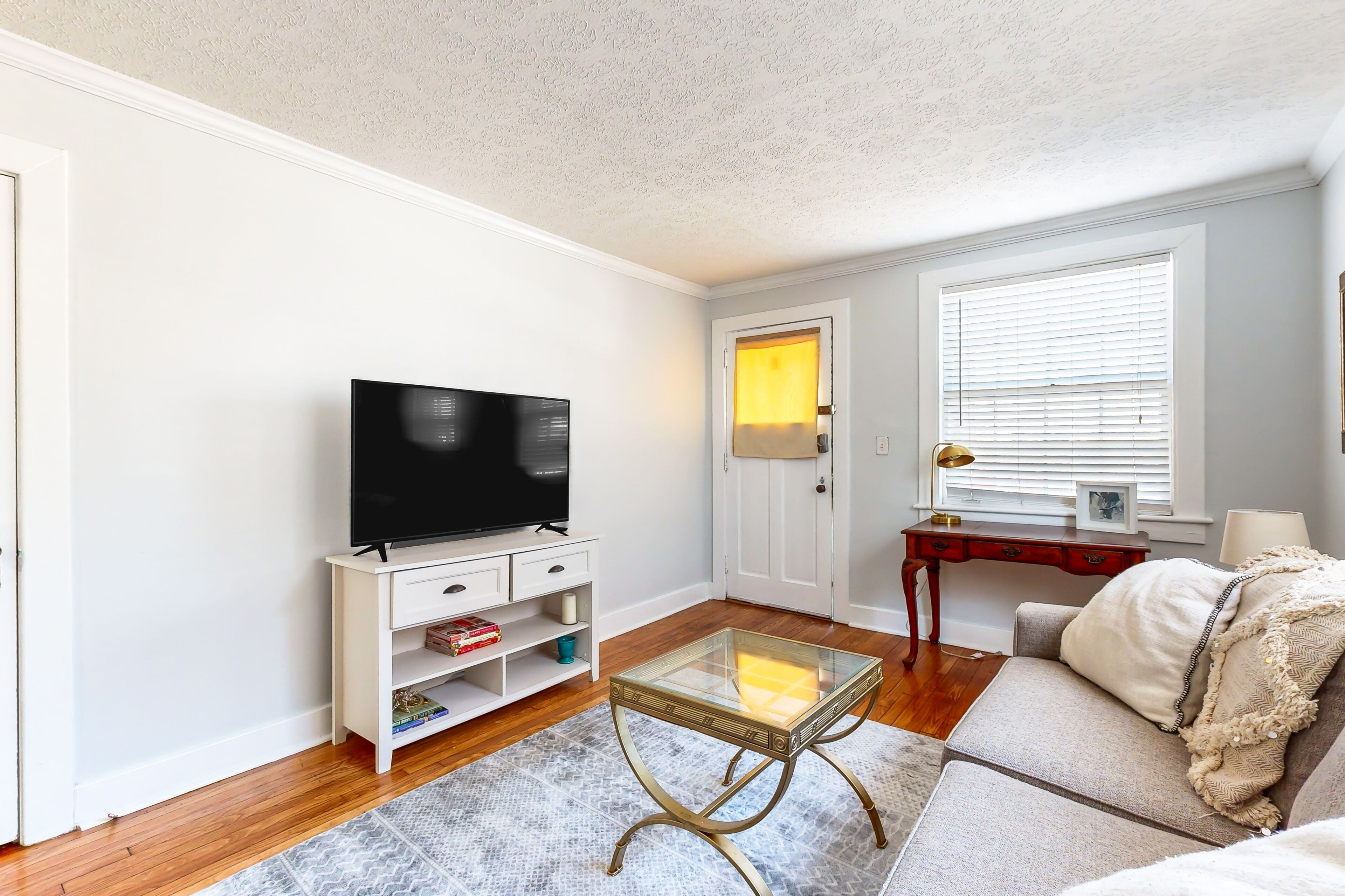 Charming brick townhome near downtown & golf with central AC - snowbird-friendly