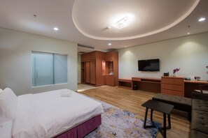 Executive Double Room | In-room safe, individually furnished, desk, laptop workspace - Grand InHotel Kota Kinabalu (Kota Kinabalu)