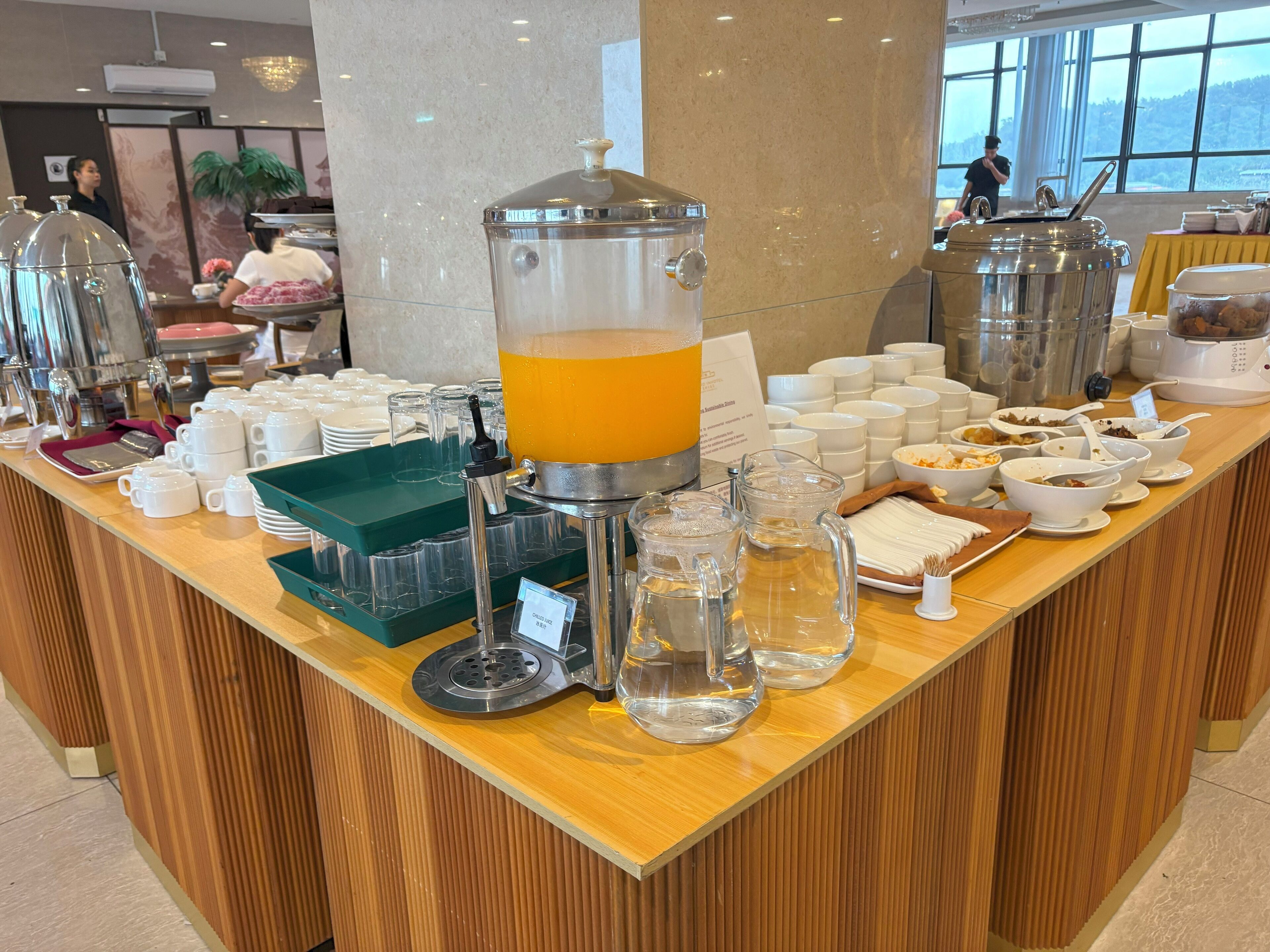 Desayuno buffet (MYR 21.20 por persona) 