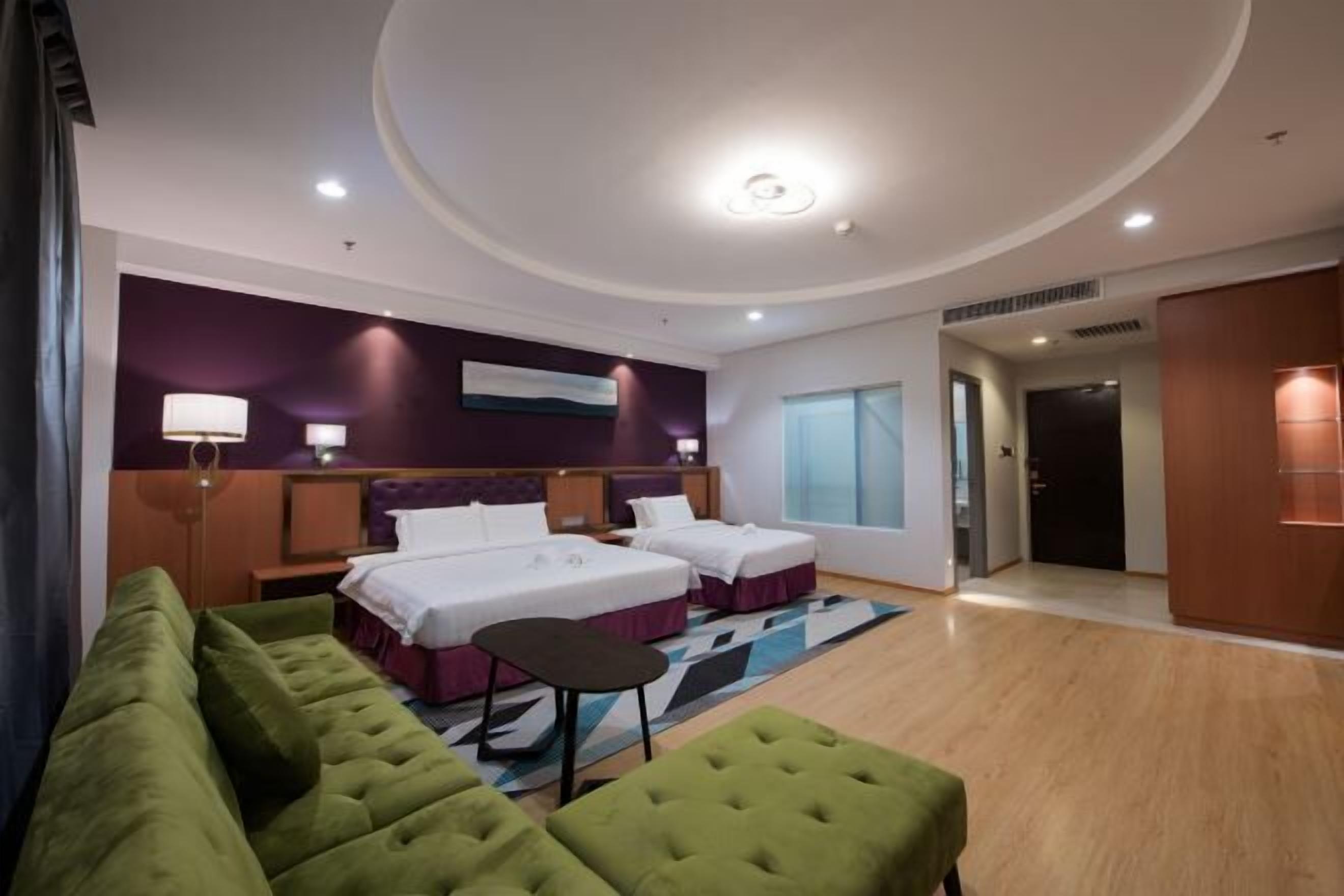 Coffres-forts dans les chambres, ameublement personnalisé, bureau