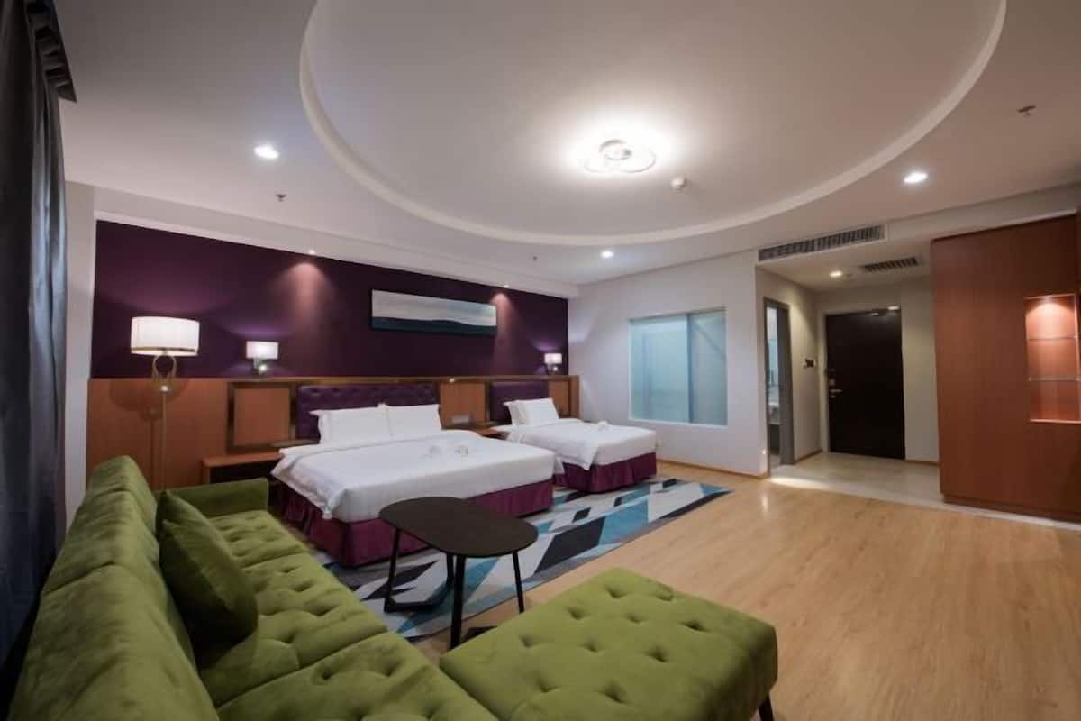 In-room safe, individually furnished, desk, laptop workspace