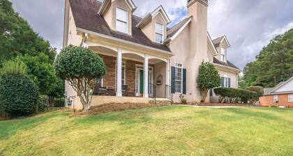 Victorian House located minutes from Trilith Studios