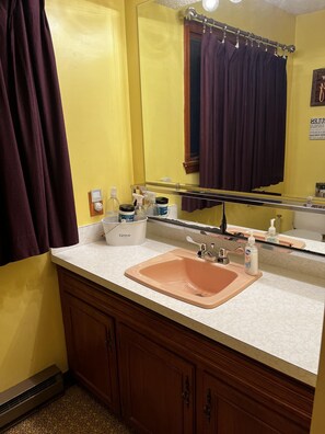 Shower, hair dryer, towels, soap - Cozy house in English Center, PA.
Pine Creek Valley - Outdoor adventure awaits! (Waterville)