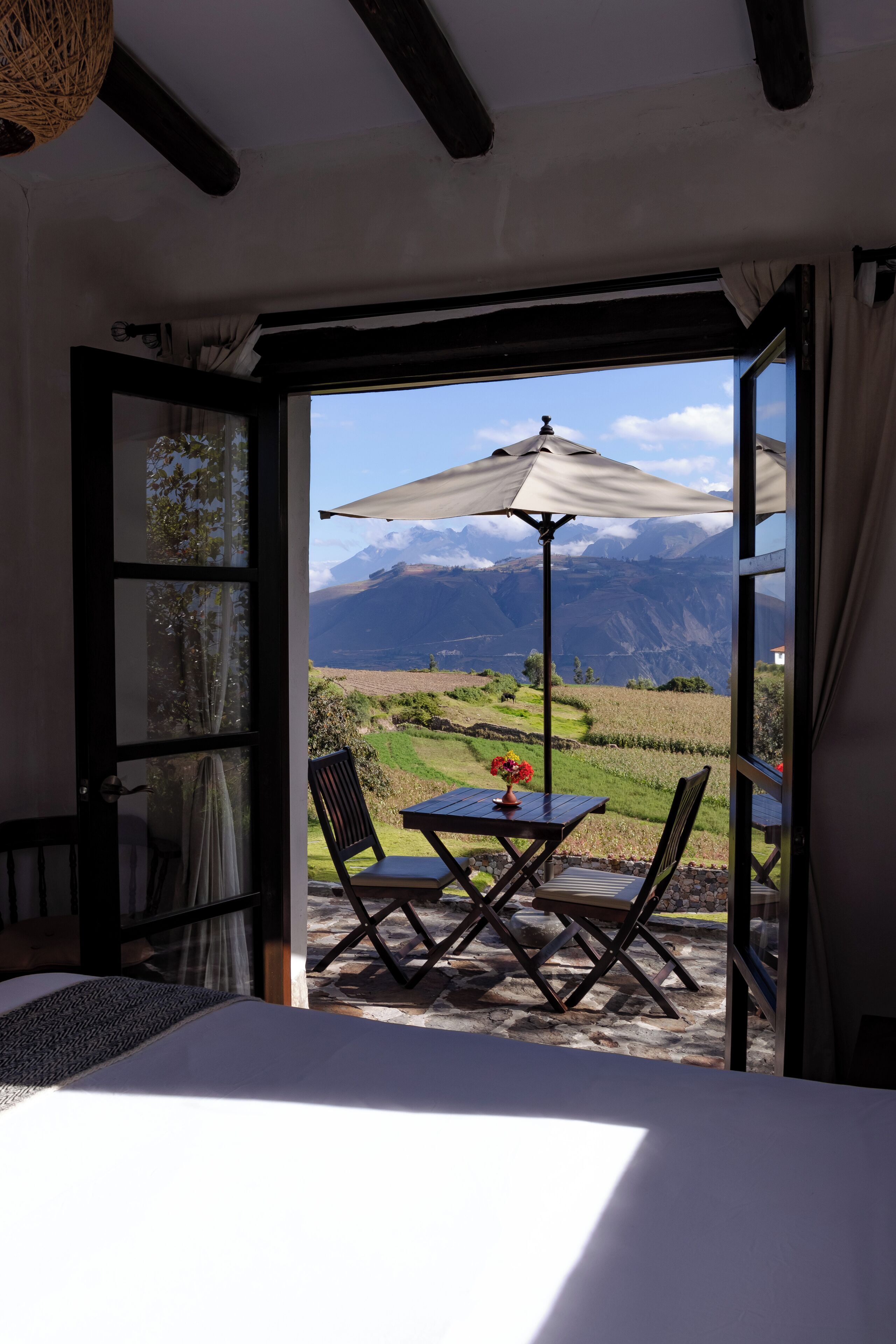 Dobbeltrom – exclusive, 1 dobbeltseng, tilpasset bevegelseshemmede, hageutsikt | Terrasse/patio