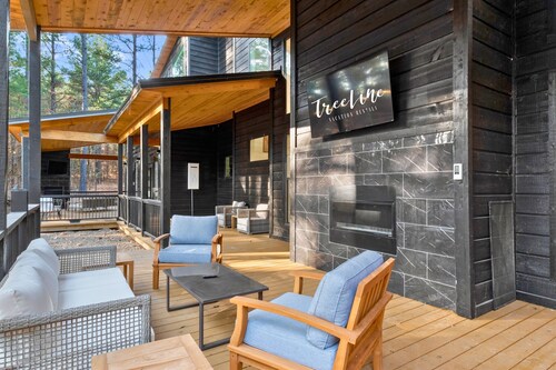 Luxe Cabin Retreat | Game Room | Outdoor Fun