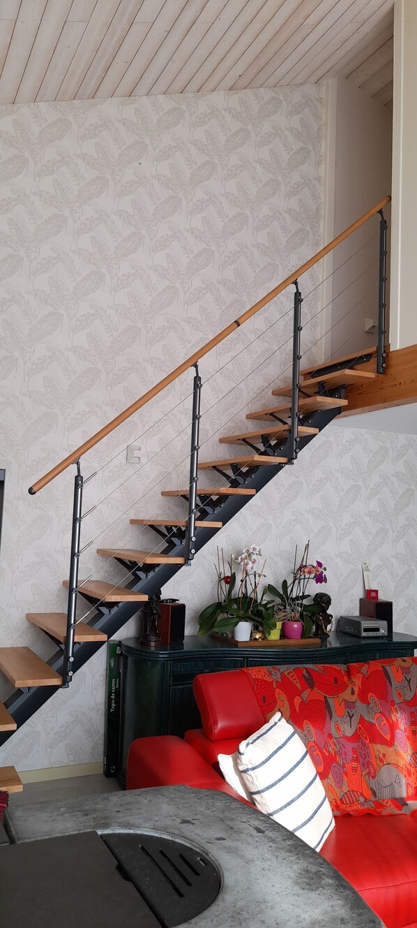 Smart TV, ping pong, stereo - Maison Atypique Centre de Coëx, Proches des Commerces (Coëx)