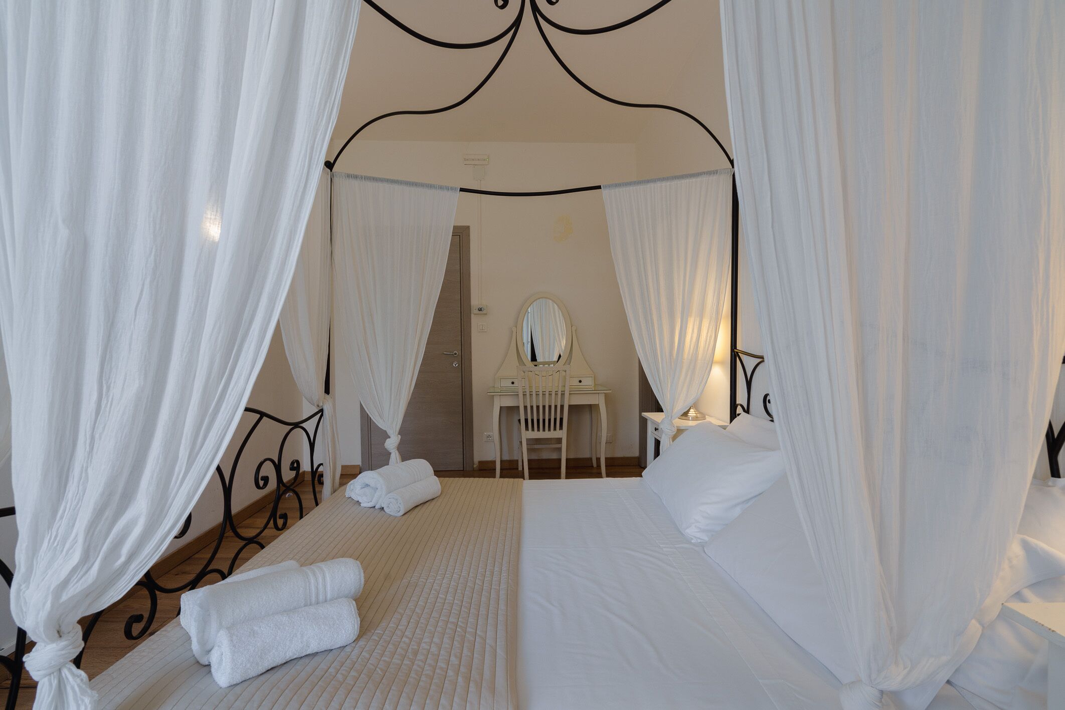 Photo - B&B Elegance