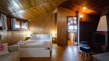 Superior Suite | 3 bedrooms, desk, free WiFi