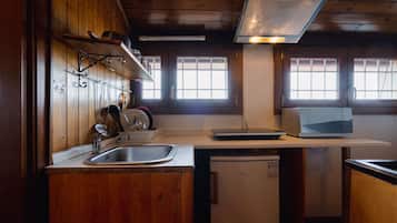 3 bedrooms, desk, free WiFi