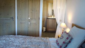 2 室のベッドルーム、WiFi