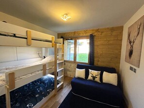 2 bedrooms, WiFi - 250m from ski slopes, Ground floor, terrace, parking, tv, ski locker, 72m², Les Saisies (Villard-sur-Doron)