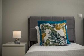 3 chambres, fer et planche à repasser, Wi-Fi gratuit, draps fournis