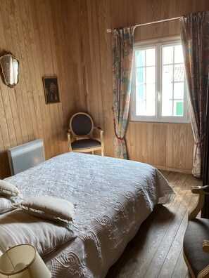 2 chambres, fer et planche à repasser, Wi-Fi