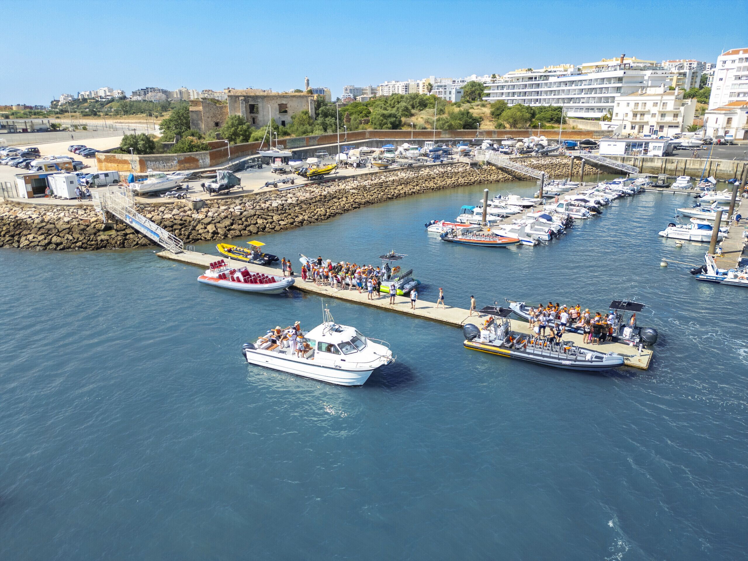 Marina/club náutico