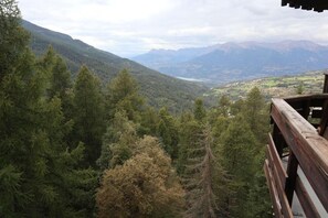 View from property - 100m from resort center, 6th floor, balcony, 28m², Les Orres (Les Orres)