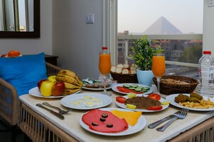 Free daily continental breakfast