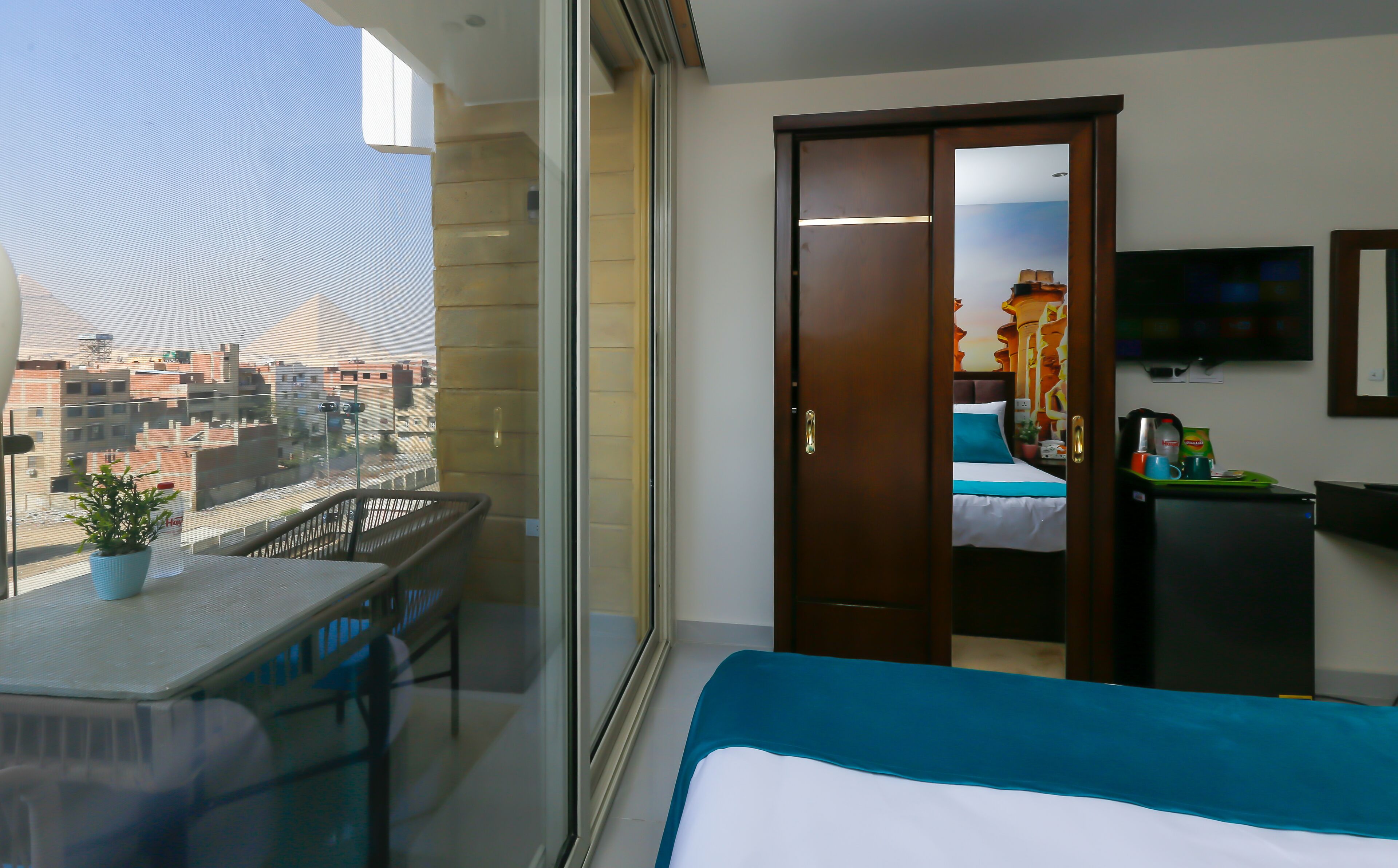 Photo - pyramids INN View