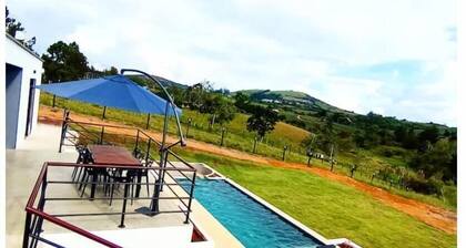 Hermosa Villa con Piscina